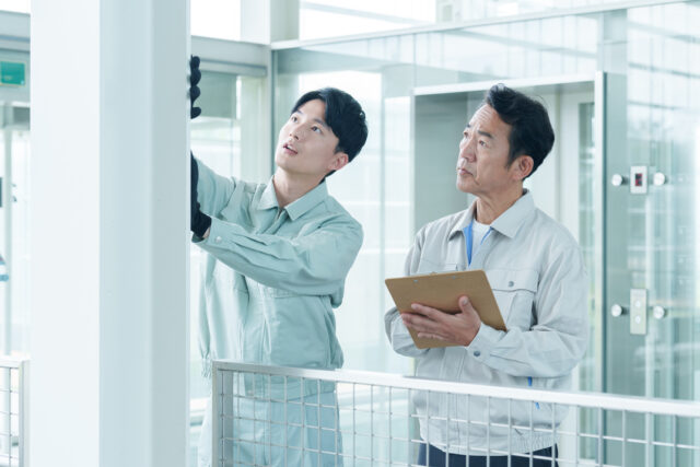 ビルの大規模修繕工事は何年周期？費用の目安やマンションとの違いは？