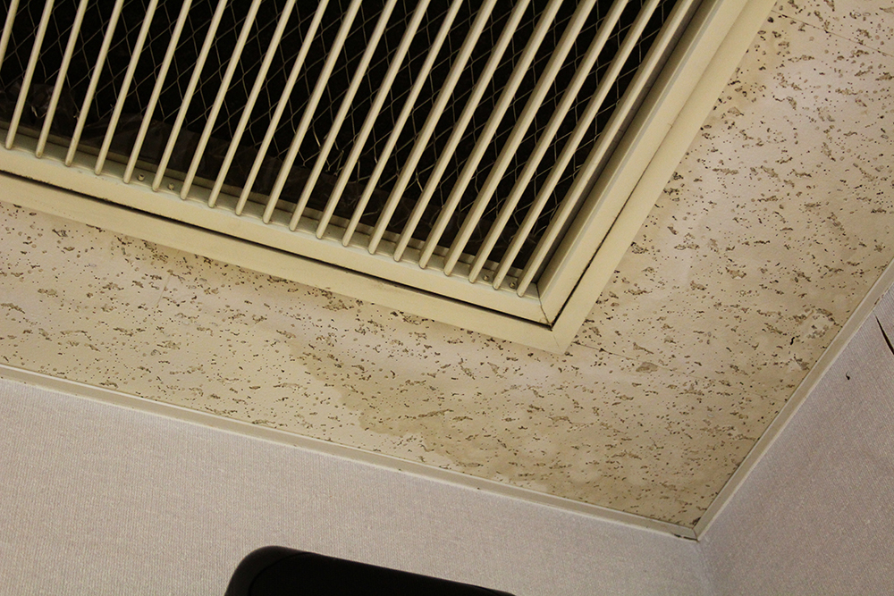 マンションで漏水が起きた際の責任の所在とは？